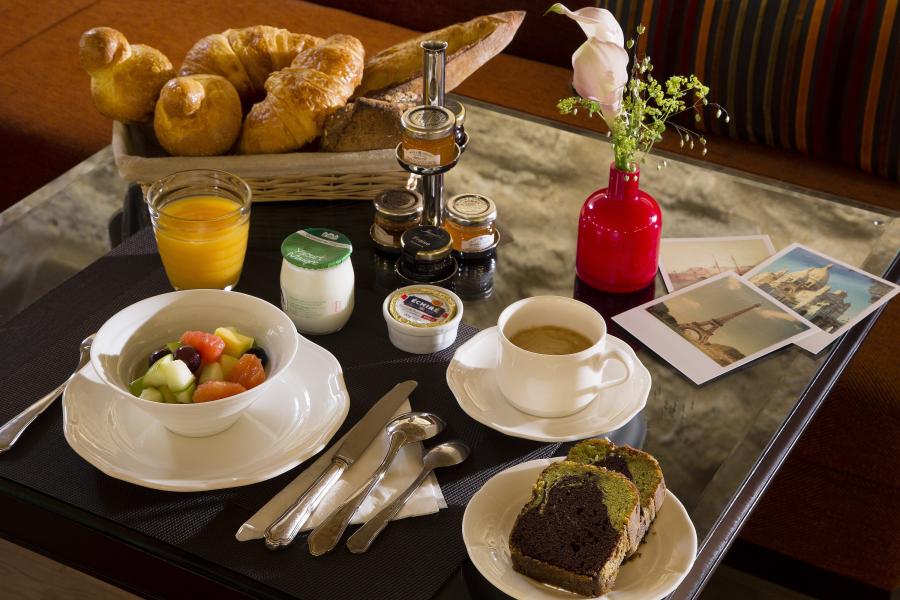 Hotel Les Tournelles Paris - Frühstück